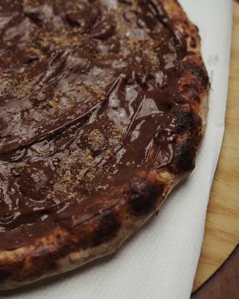 Pizza doce de chocolate